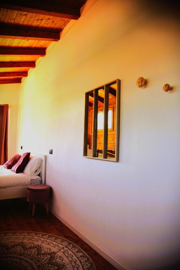 Our Happy Place - Casa Vacanze Per Il Viaggiatore Slow 曼代洛-德尔拉里奥 外观 照片