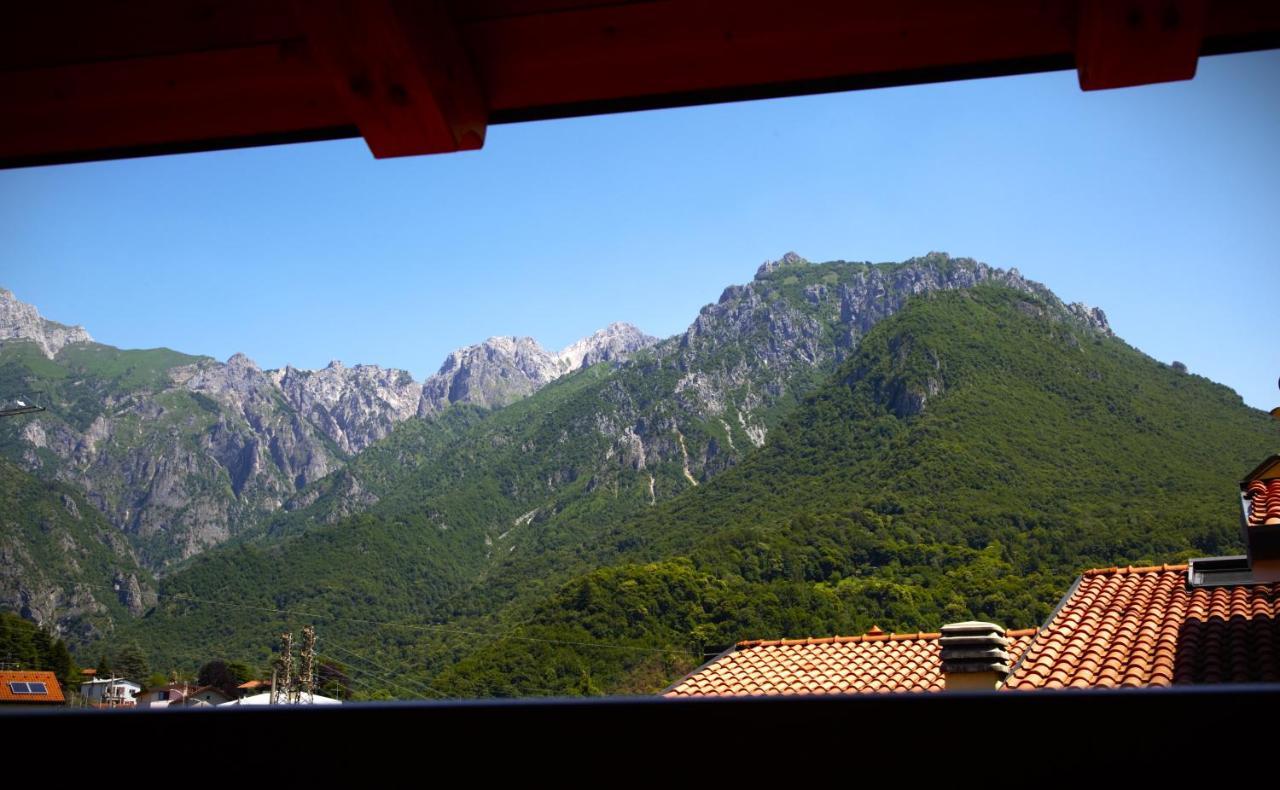 Our Happy Place - Casa Vacanze Per Il Viaggiatore Slow 曼代洛-德尔拉里奥 外观 照片