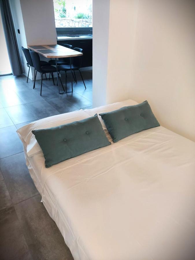 Our Happy Place - Casa Vacanze Per Il Viaggiatore Slow 曼代洛-德尔拉里奥 外观 照片