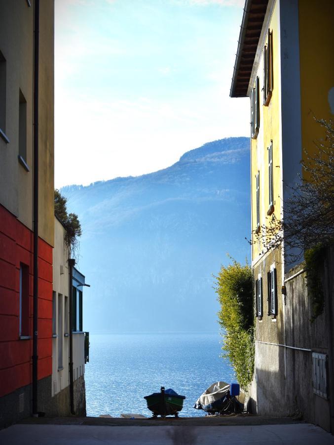 Our Happy Place - Casa Vacanze Per Il Viaggiatore Slow 曼代洛-德尔拉里奥 外观 照片