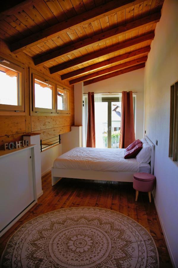 Our Happy Place - Casa Vacanze Per Il Viaggiatore Slow 曼代洛-德尔拉里奥 外观 照片