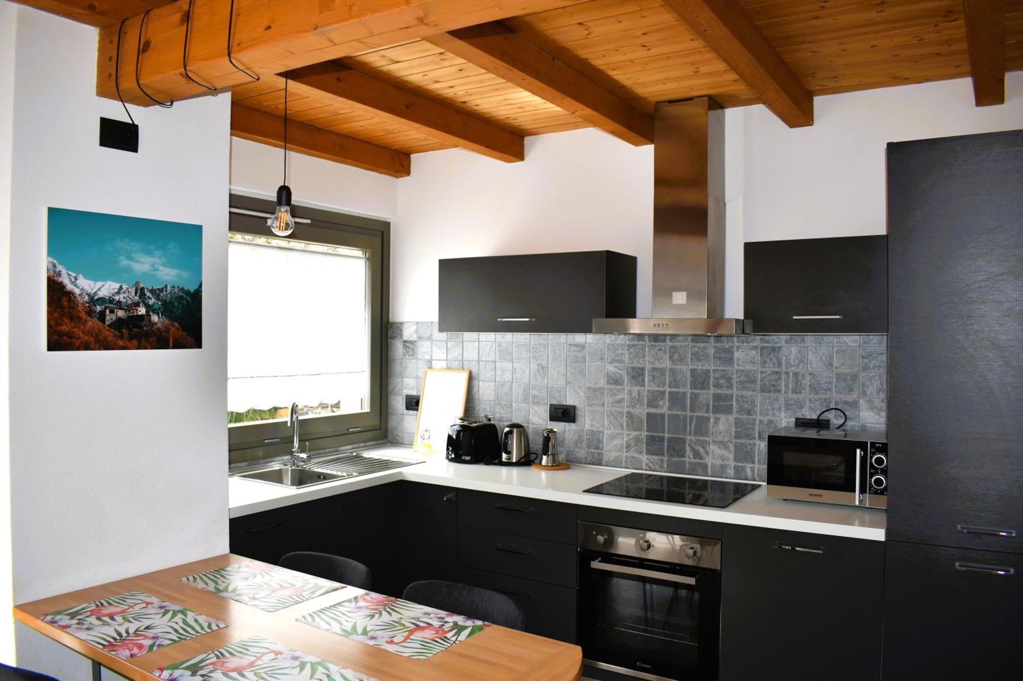 Our Happy Place - Casa Vacanze Per Il Viaggiatore Slow 曼代洛-德尔拉里奥 外观 照片